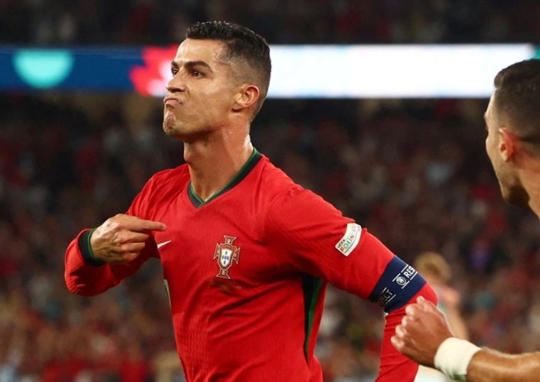 Nguyên nhân khiến Ronaldo trượt giải cầu thủ hay nhất
